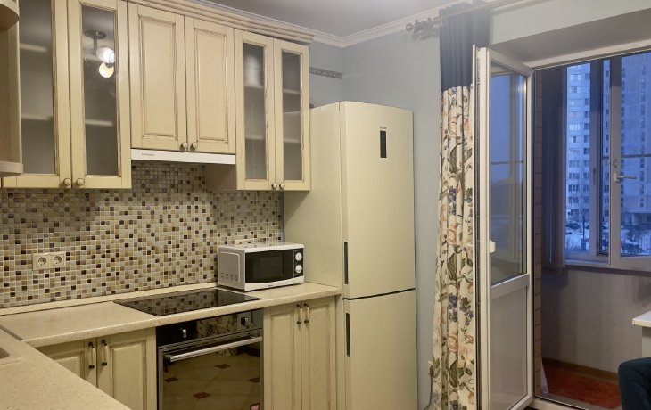 1-к. кв., евроремонт, ж/д 10 мин