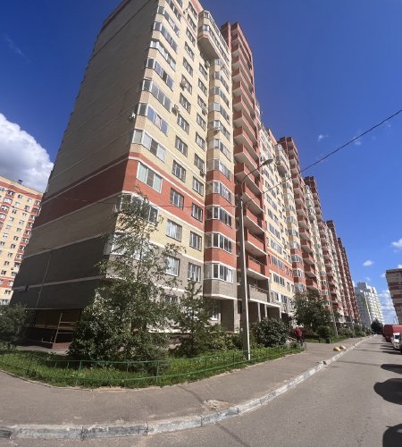1 ккв.п.Свердловский,Молодежная 3