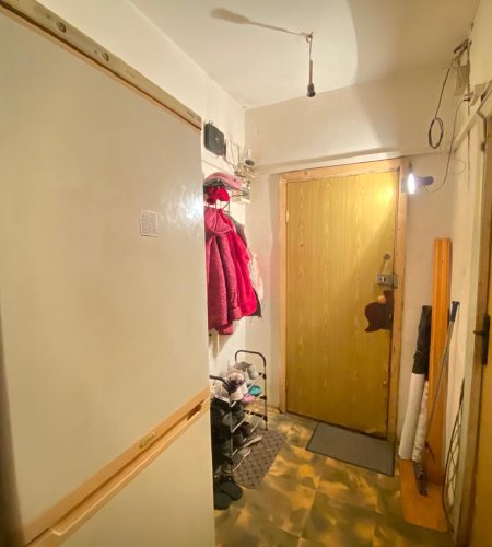 Продается  комната в 3-х к. кв.